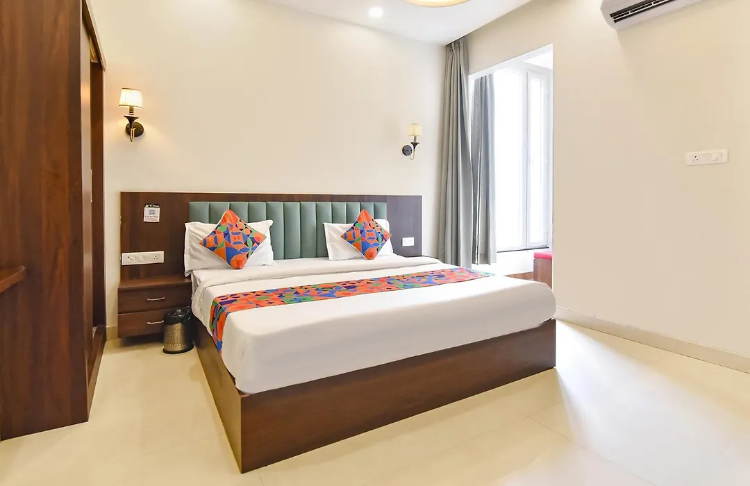 Fabhotel Golden Sapphire-1